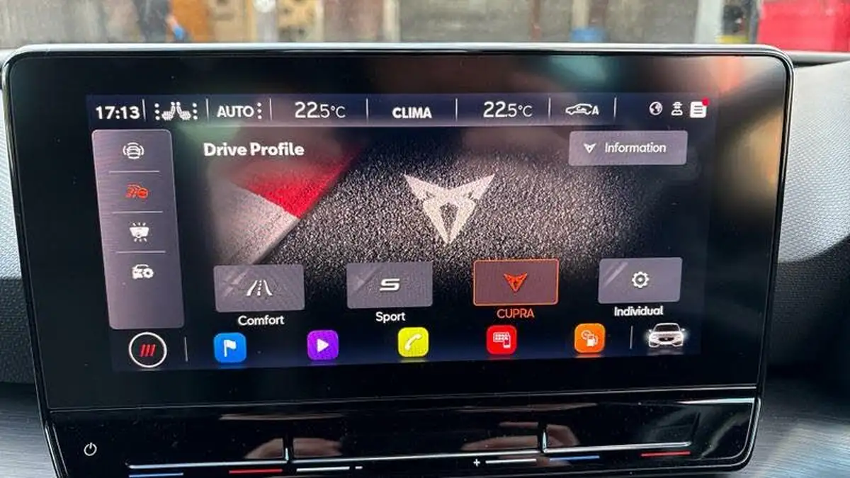 2022-cupra-leon-nf-20-tsi-vz3-300ps-hatchback-big-29