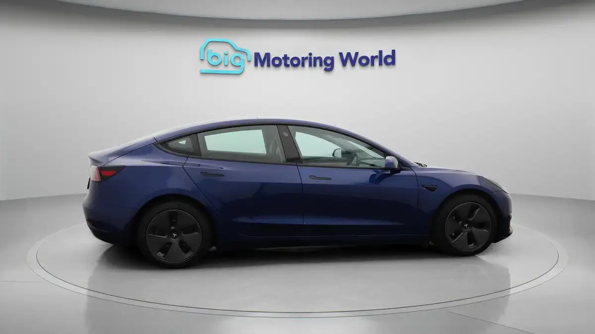2021-tesla-model-3-e-long-range-awd-big-8