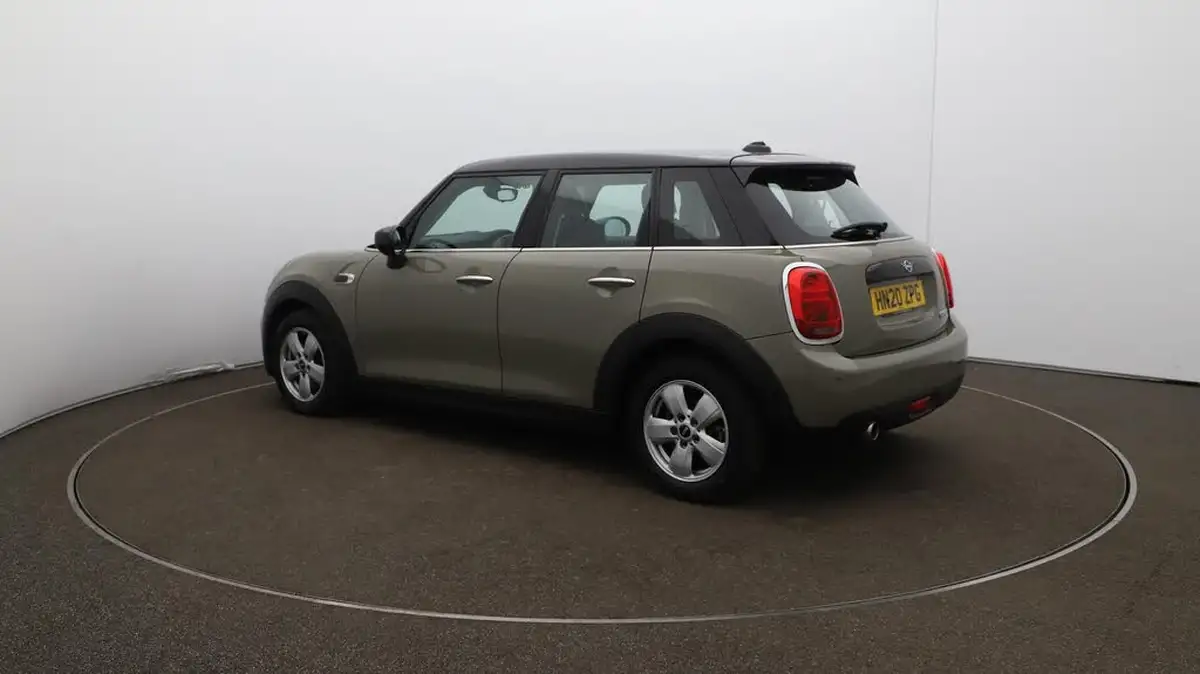 2020-mini-countryman-15-cooper-classic-big-34