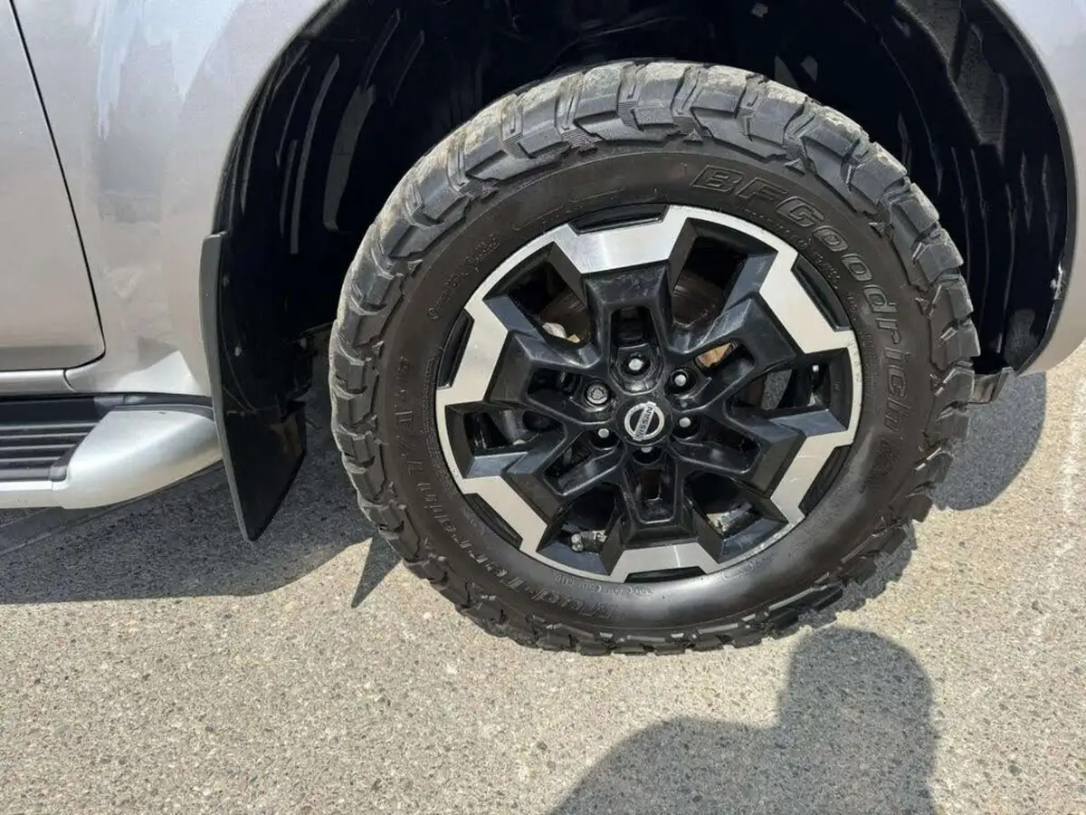 2020-nissan-navara-23dci-tt-tekna-8-navileather-big-17