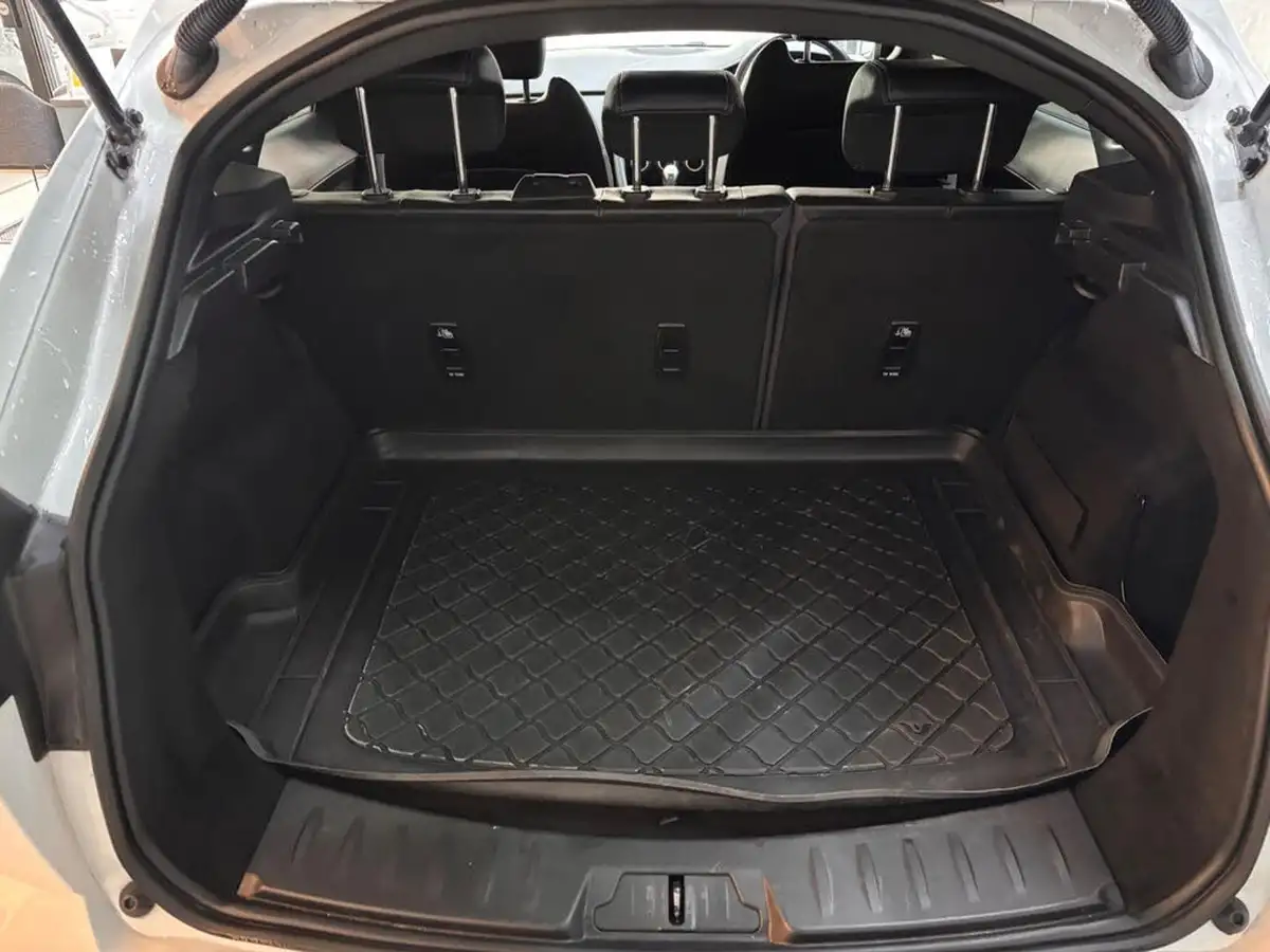 2019-jaguar-e-pace-20-i4d-r-dynamic-s-150ps-big-21
