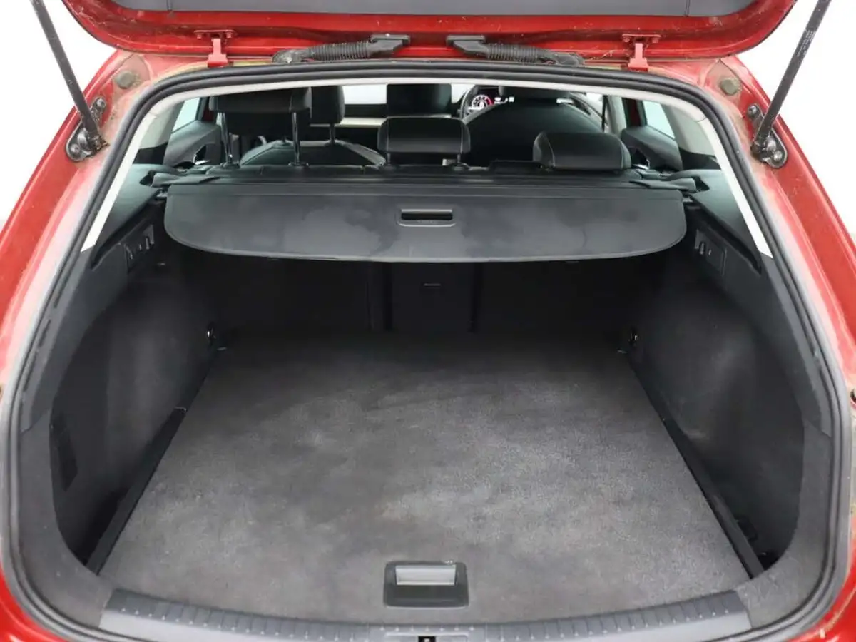 2021-seat-leon-15-etsi-xcellence-estate-big-14