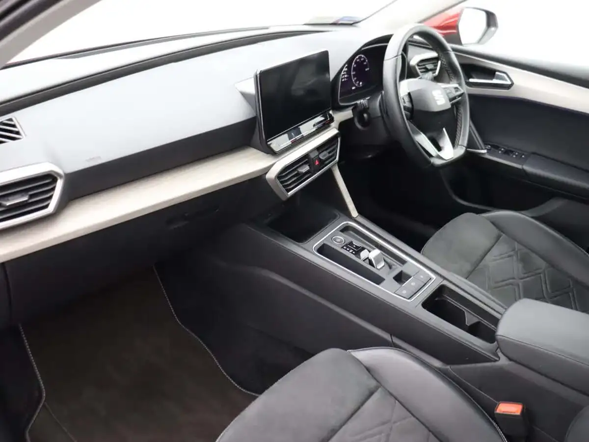 2021-seat-leon-15-etsi-xcellence-estate-big-10