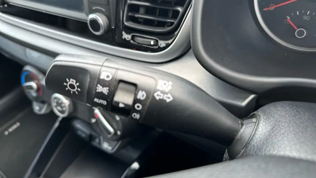 2018-kia-rio-10-t-gdi-2-big-13