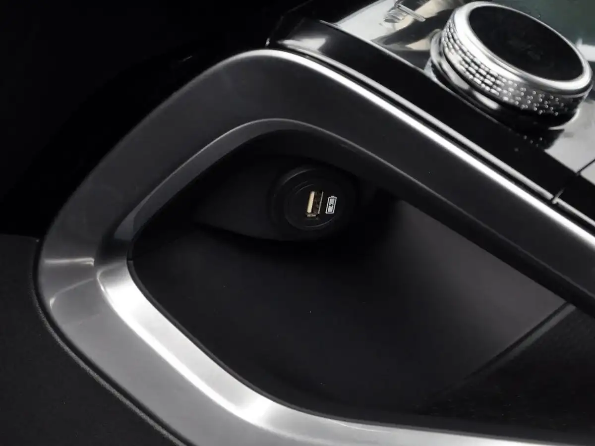 2021-jaguar-i-pace-ev400-hse-big-39