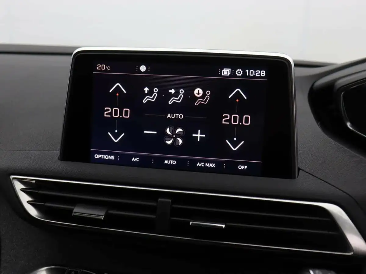 2019-peugeot-3008-suv-16-puretech-gt-line-180bhp-ss-eat8-big-36