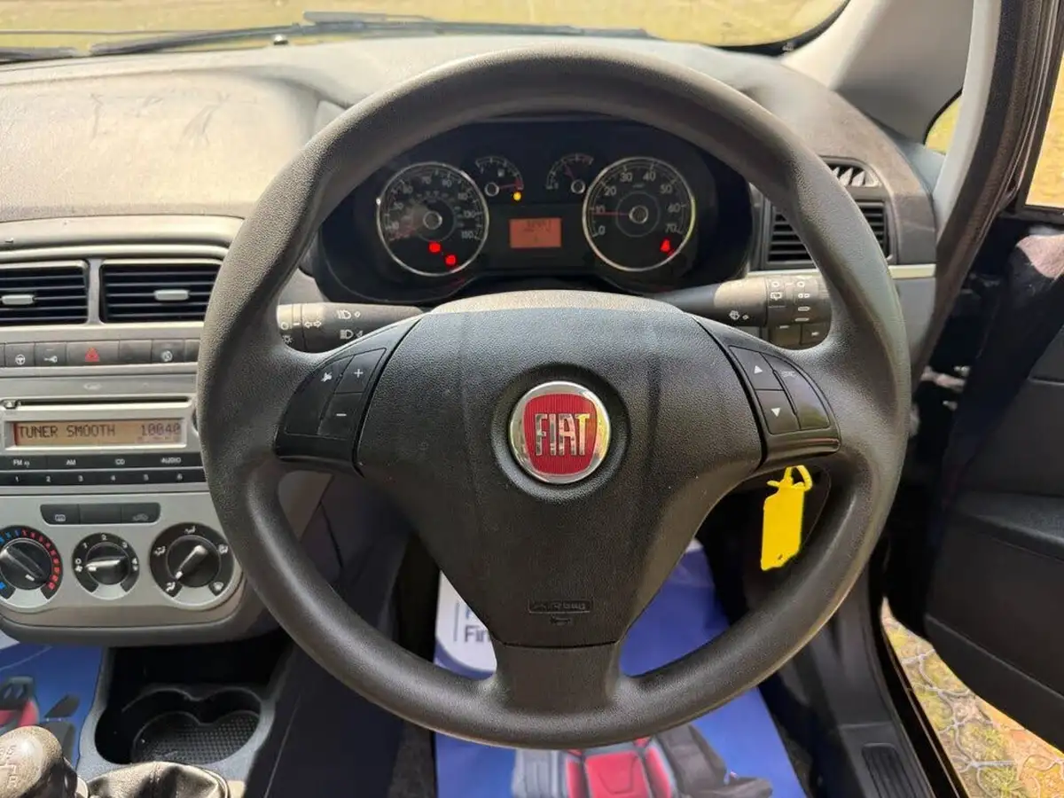 2012-fiat-punto-12-pop-3d-big-15