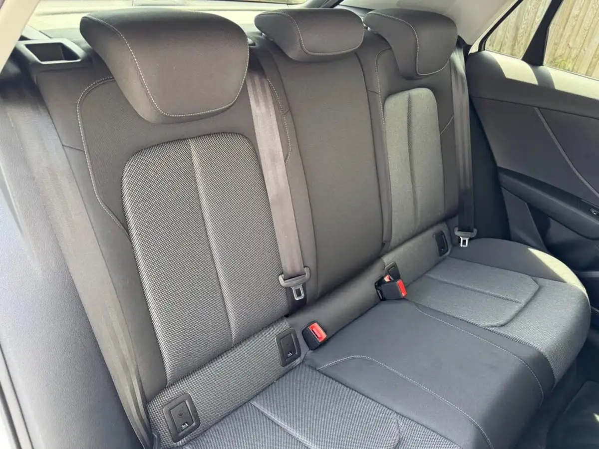 2021-audi-q2-10-30-tfsi-sport-big-17