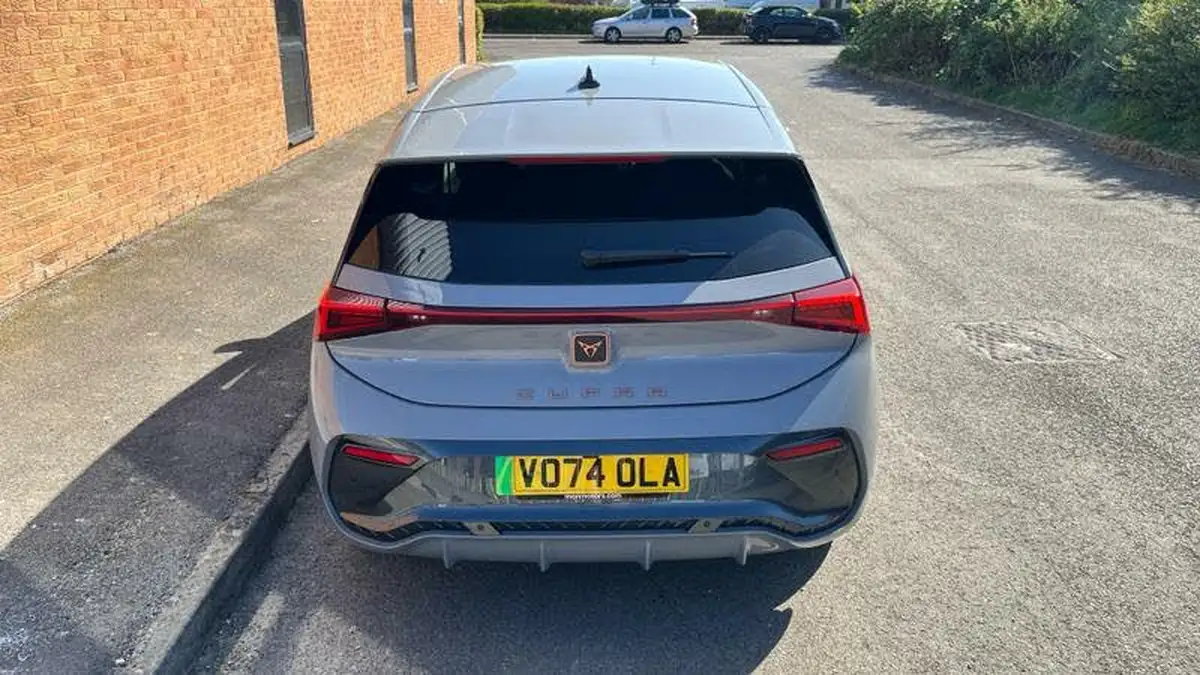 2024-cupra-born-e-v2-edition-big-27