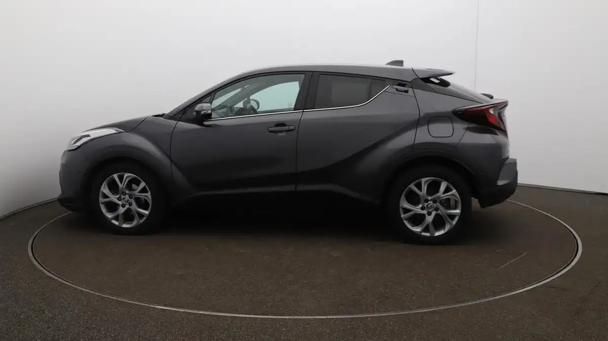 2022-toyota-c-hr-18-vvt-i-design-big-62