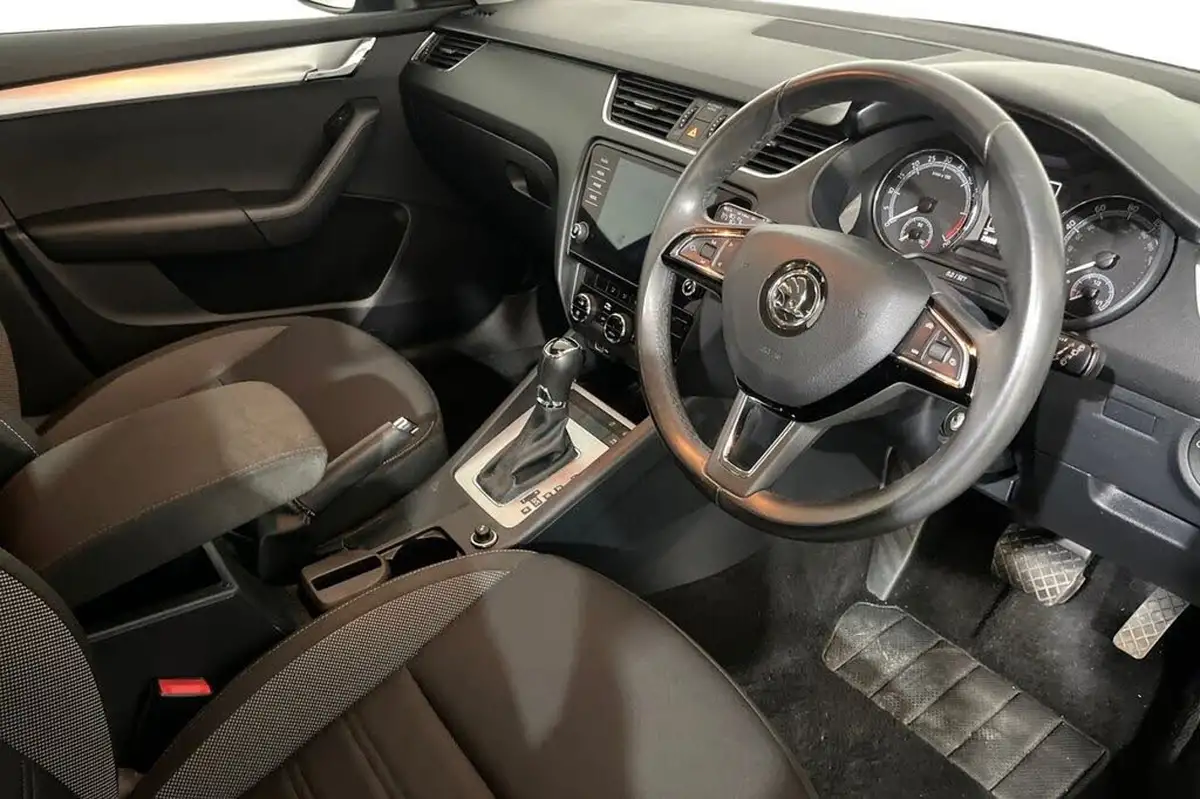 2019-skoda-octavia-16tdi-se-hatchback-dsg-big-6