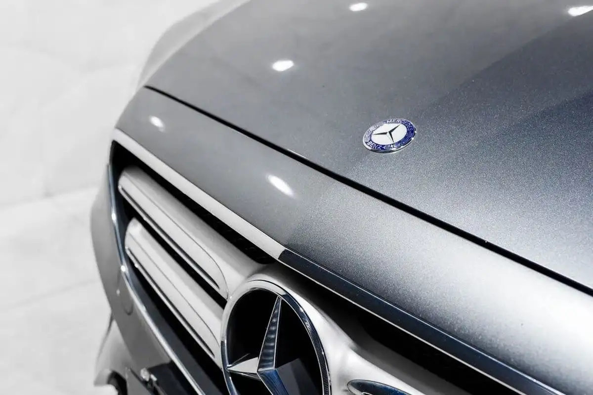 2016-mercedes-benz-e-class-20d-e220d-amg-line-ss-saloon-4d-big-36