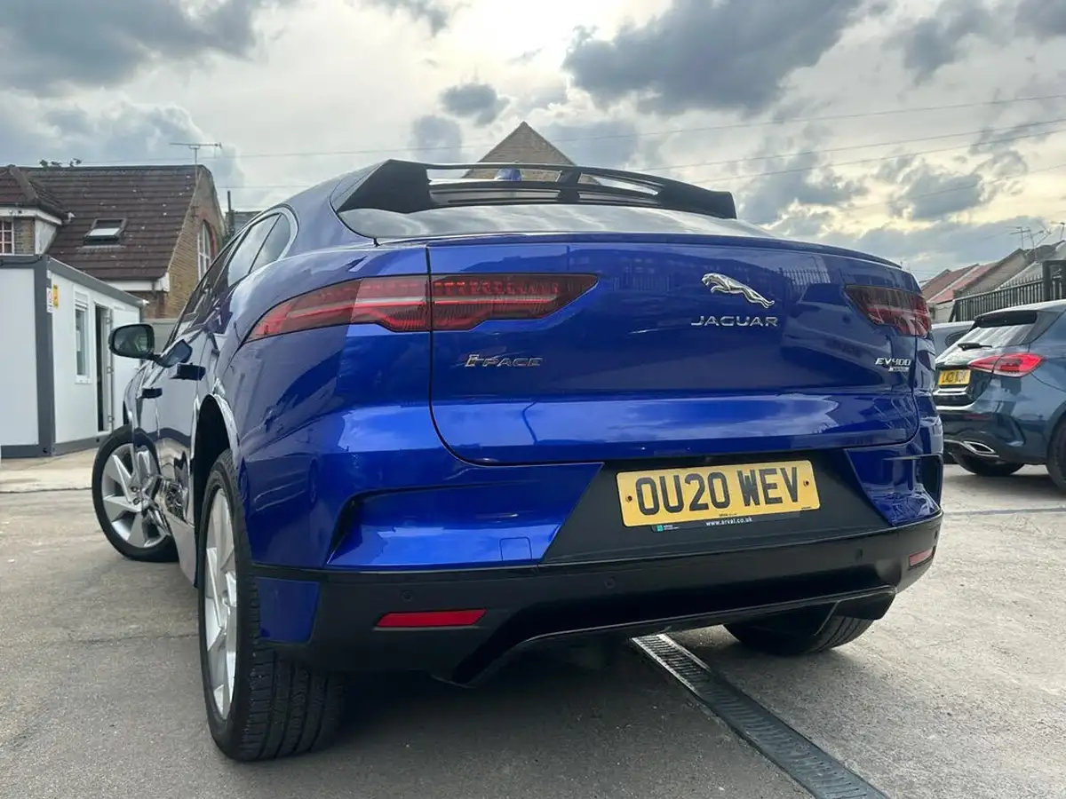 2019-jaguar-i-pace-ev400-se-big-28