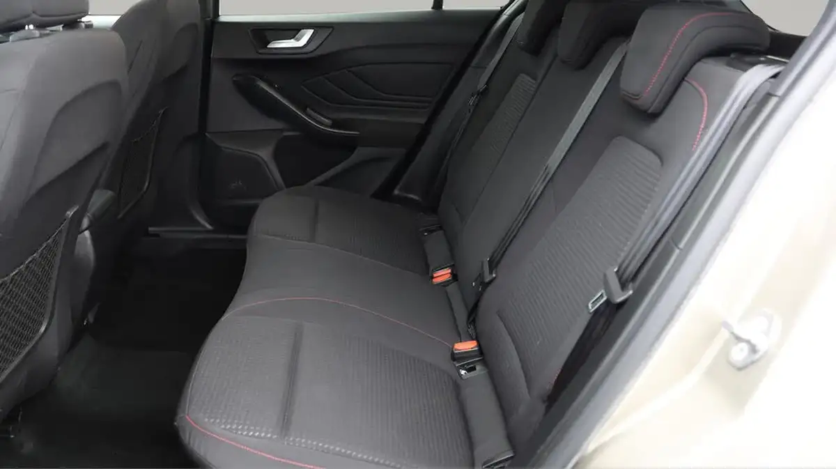 2019-ford-focus-15-st-line-ss-hatchback-big-16