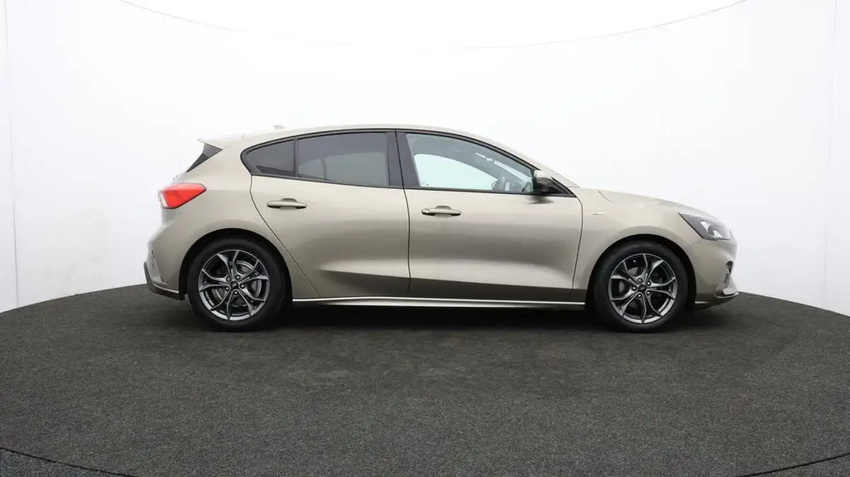 2019-ford-focus-15-st-line-ss-hatchback-big-40