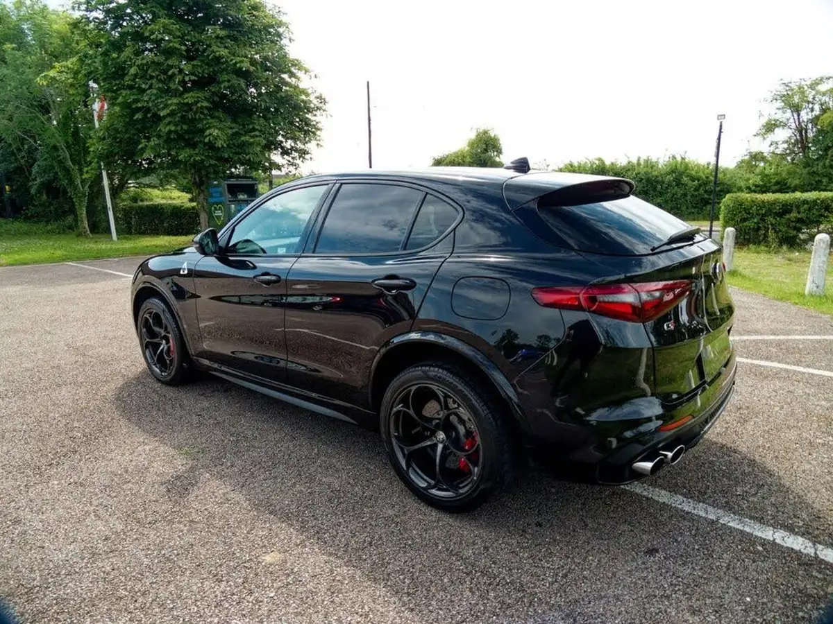 2018-alfa-romeo-stelvio-29-biturbo-quadrifoglio-big-19