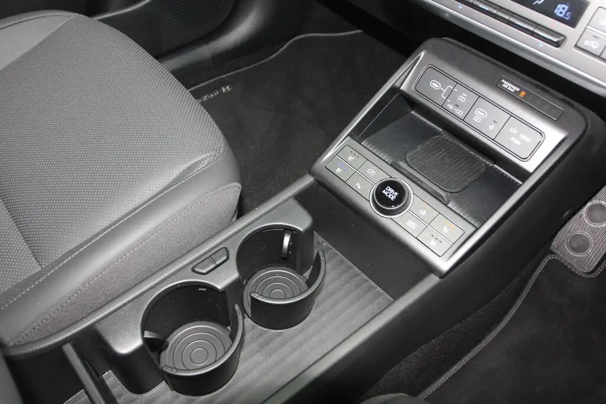 2024-hyundai-kona-16-gdi-ultimate-141ps-dct-big-29