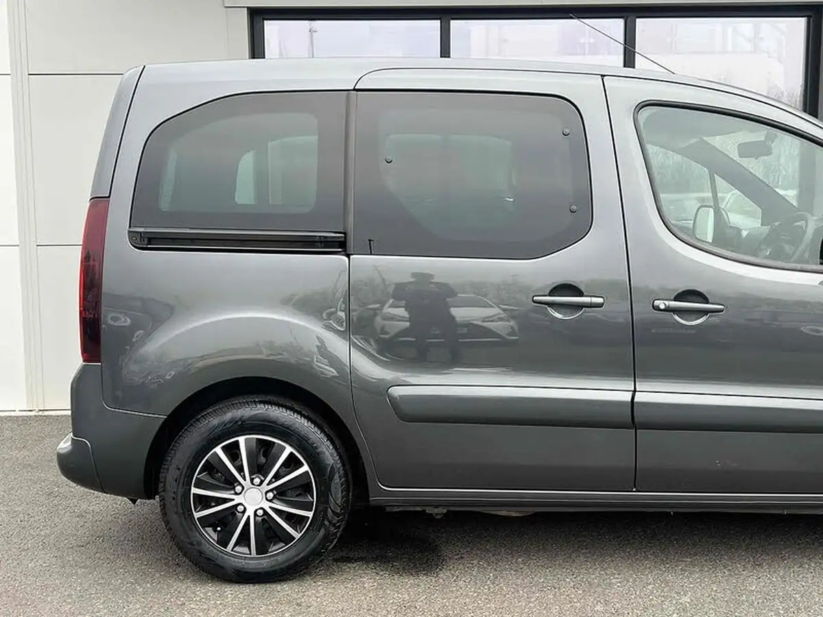 2017-peugeot-partner-big-8
