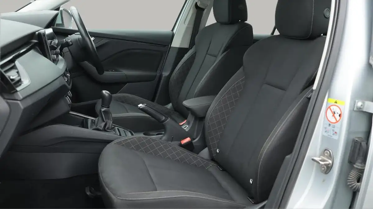 2020-skoda-kamiq-10-tsi-se-95ps-big-14