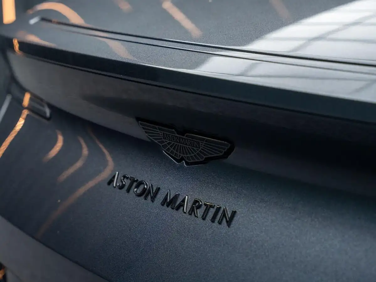 2022-aston-martin-db11-40-v8-volante-528bhp-ss-big-24