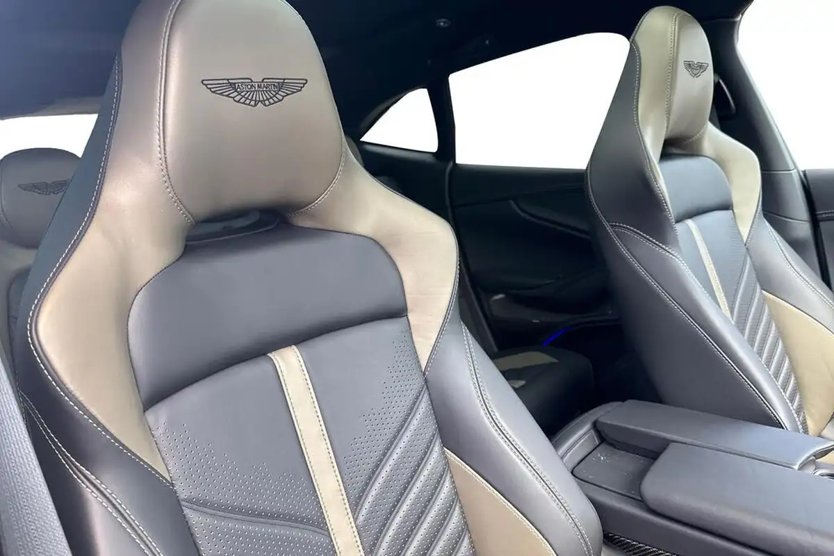 2023-aston-martin-dbx-40-v8-big-11