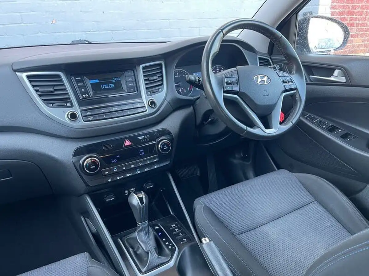 2017-hyundai-tucson-17crdi-blue-drive-se-141ps-dct-big-8
