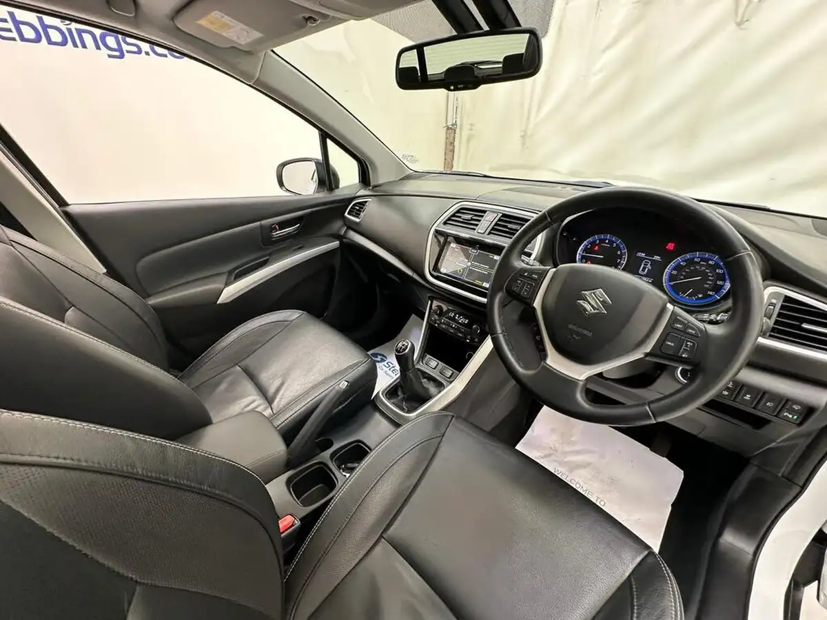 2016-suzuki-s-cross-16-sz5-big-14