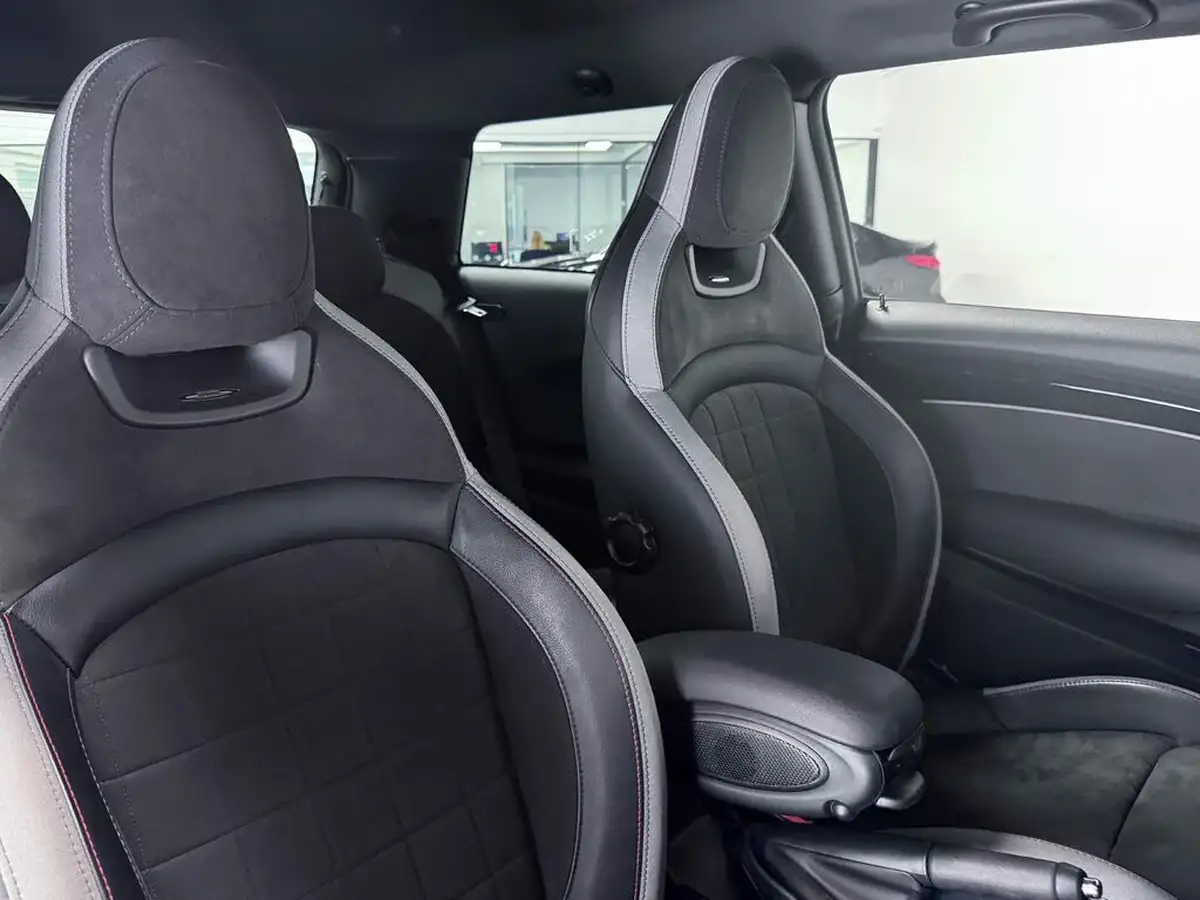 2022-mini-cooper-20-john-cooper-works-premium-hatchback-3d-auto-big-19