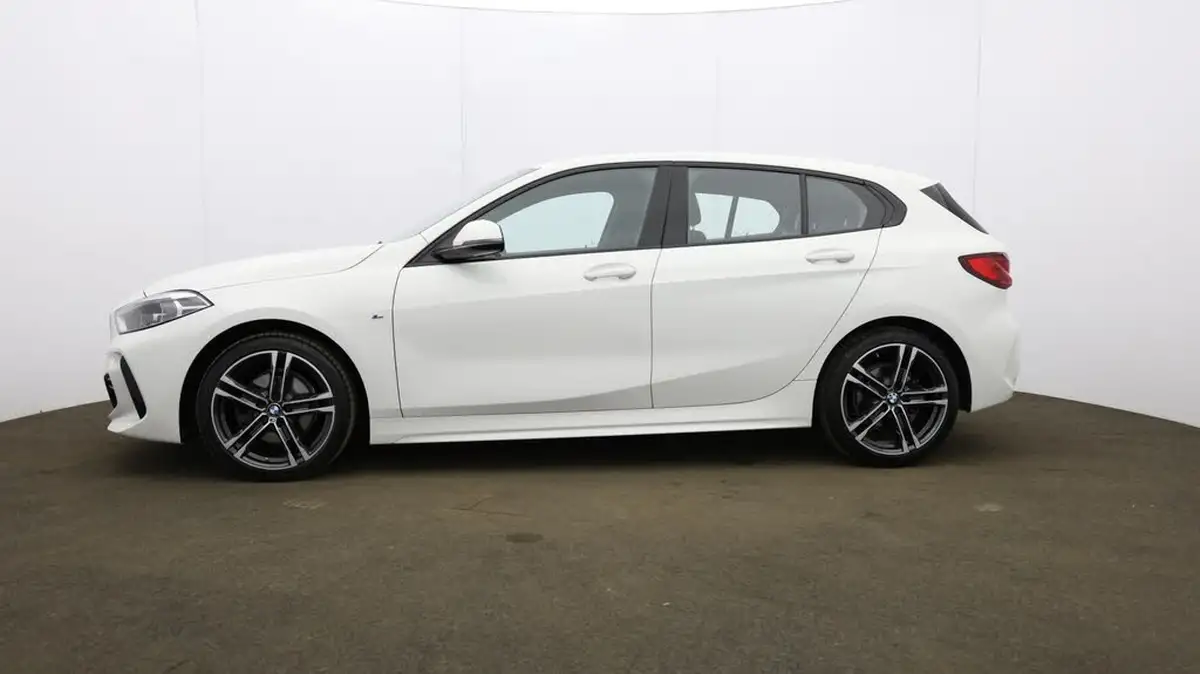 2022-bmw-1-series-15-118i-m-sport-lcp-big-69