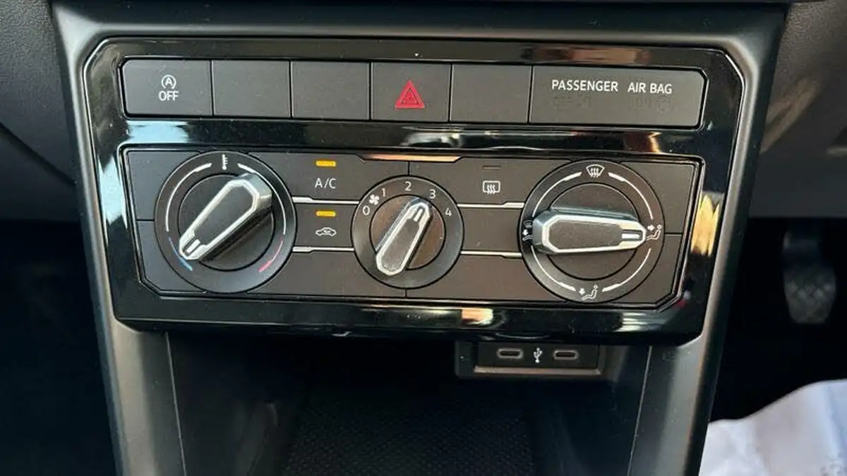 2021-volkswagen-t-cross-10-tsi-se-95ps-big-28