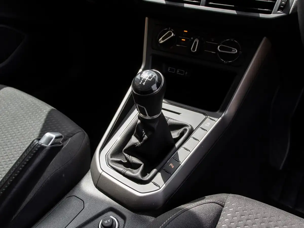 2019-volkswagen-polo-10-tsi-se-big-31