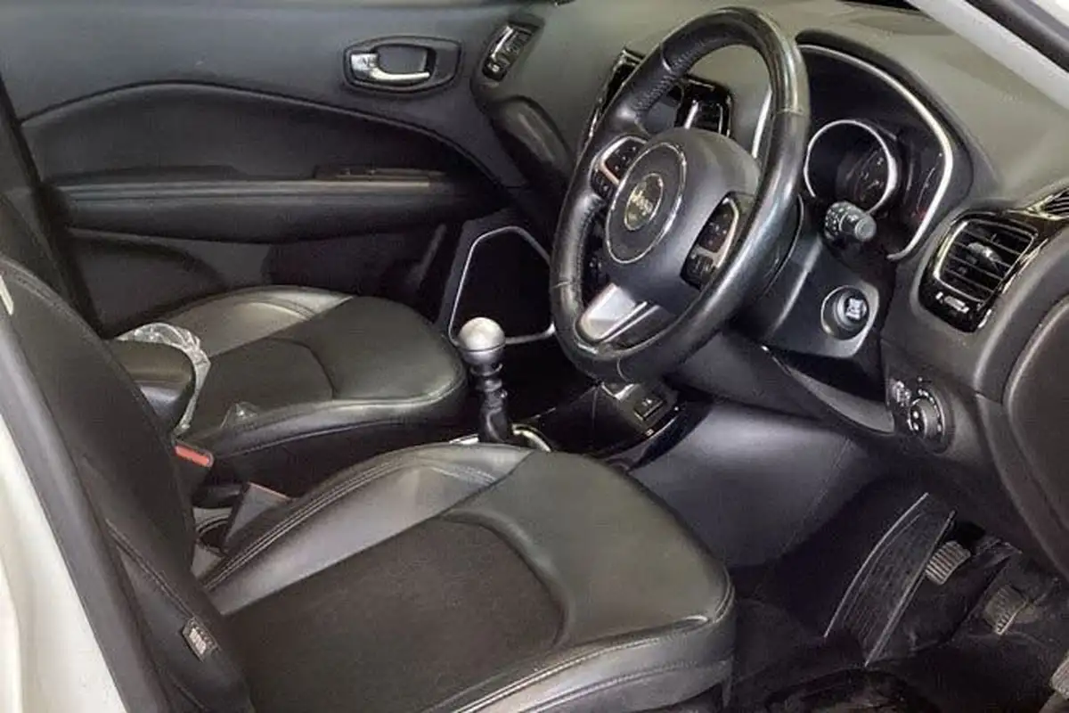 2019-jeep-compass-16-multijet-ii-night-eagle-big-2