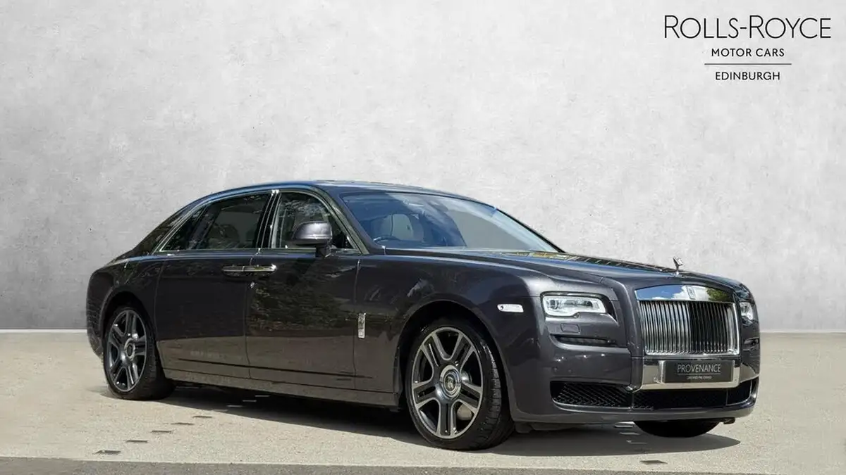 2016-rolls-royce-ghost-66-ewb-big-0