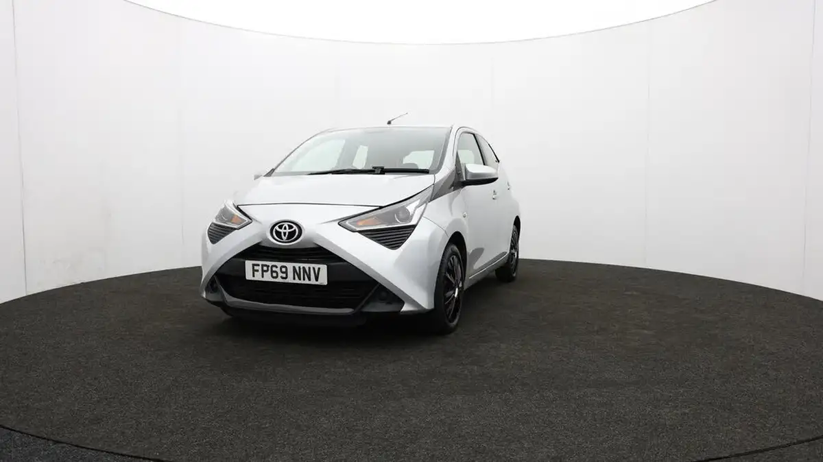2019-toyota-aygo-10-vvt-i-x-play-big-51