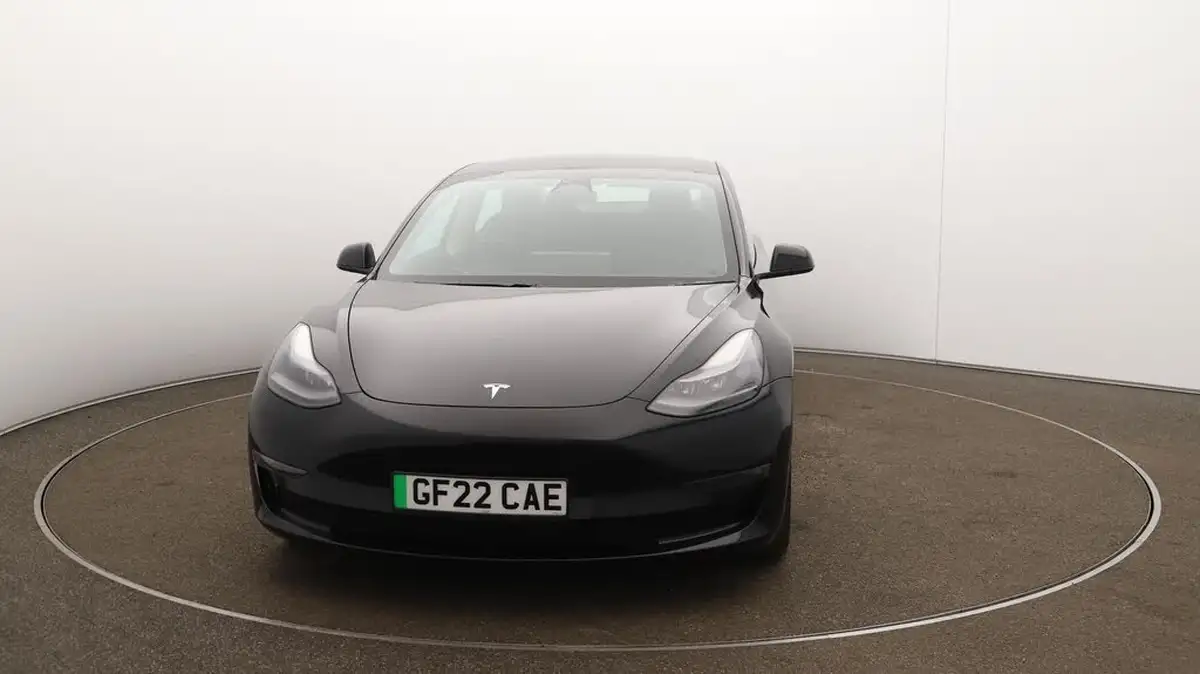2022-tesla-model-3-e-long-range-big-17