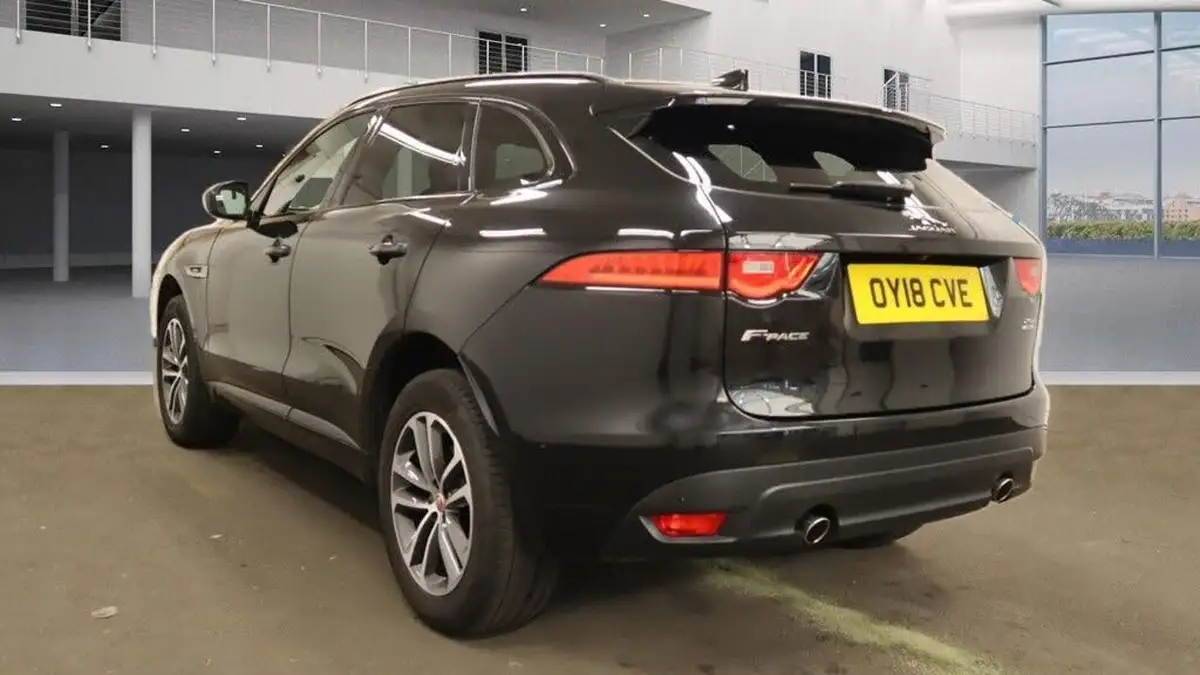 2018-jaguar-f-pace-20-i4d-r-sport-240ps-awd-auto-big-6