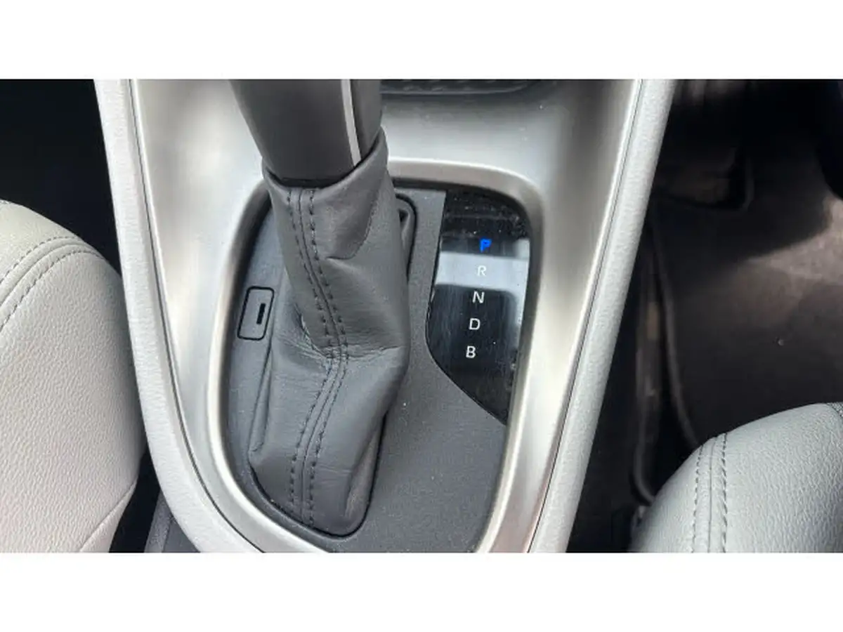 2022-toyota-yaris-15-vvt-i-excel-big-33