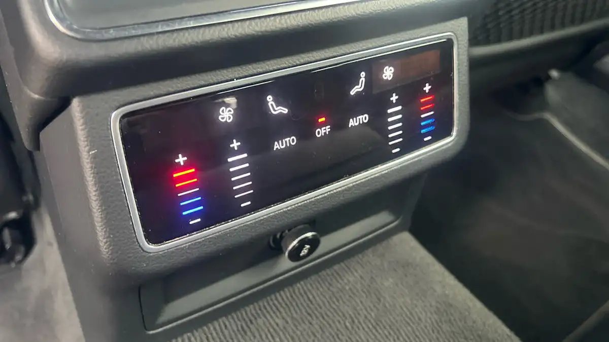 2020-audi-a6-saloon-20-50-tfsi-e-s-line-big-20