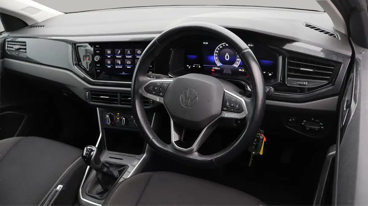 2023-volkswagen-taigo-10-tsi-life-110ps-big-9