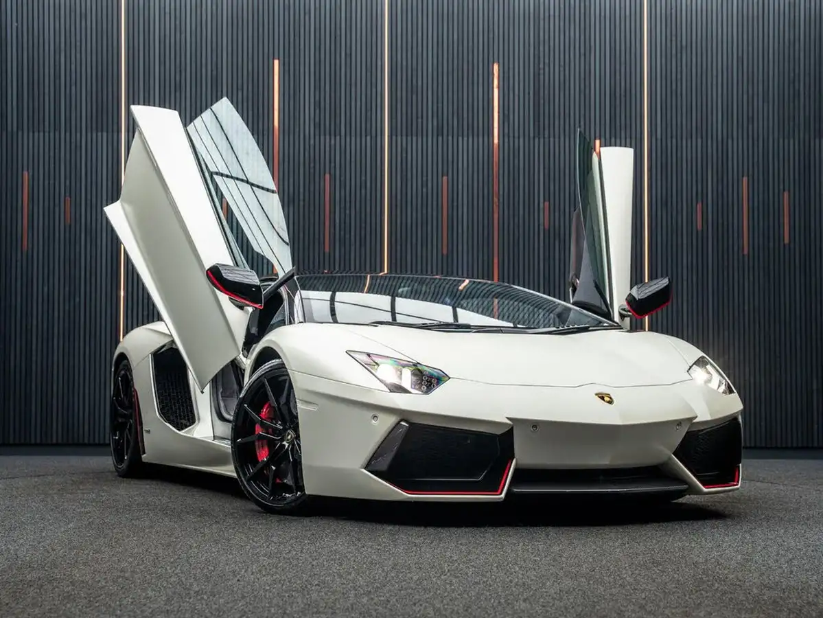 2016-lamborghini-aventador-65-lp-750-4-superveloce-coupe-big-12