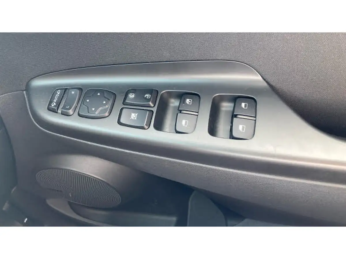 2022-hyundai-kona-10-t-gdi-premium-big-23