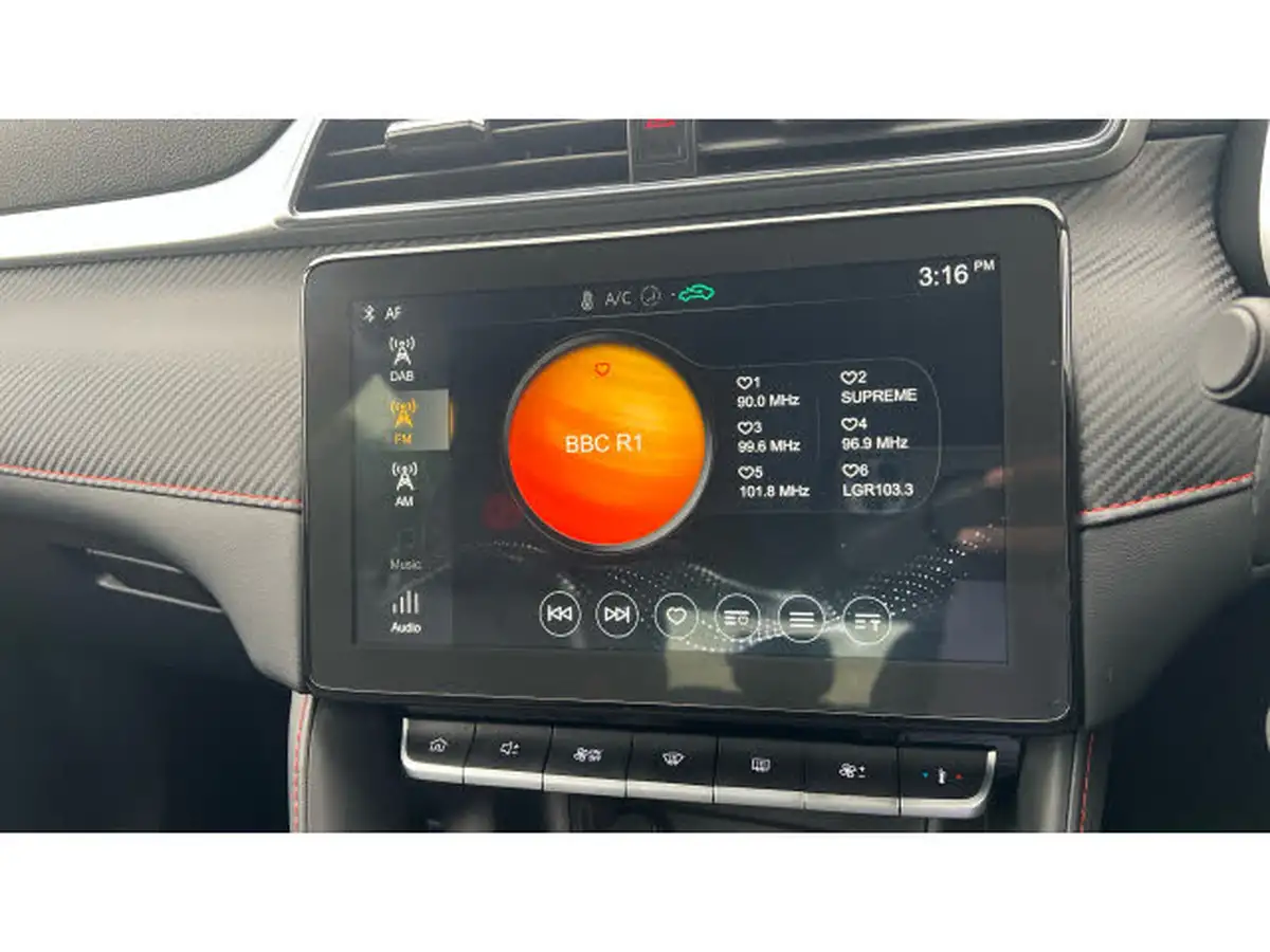 2023-mg-zs-suv-15-vti-tech-exclusive-big-11