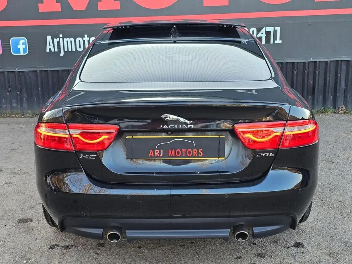 2018-jaguar-xe-20i-landmark-200ps-big-14