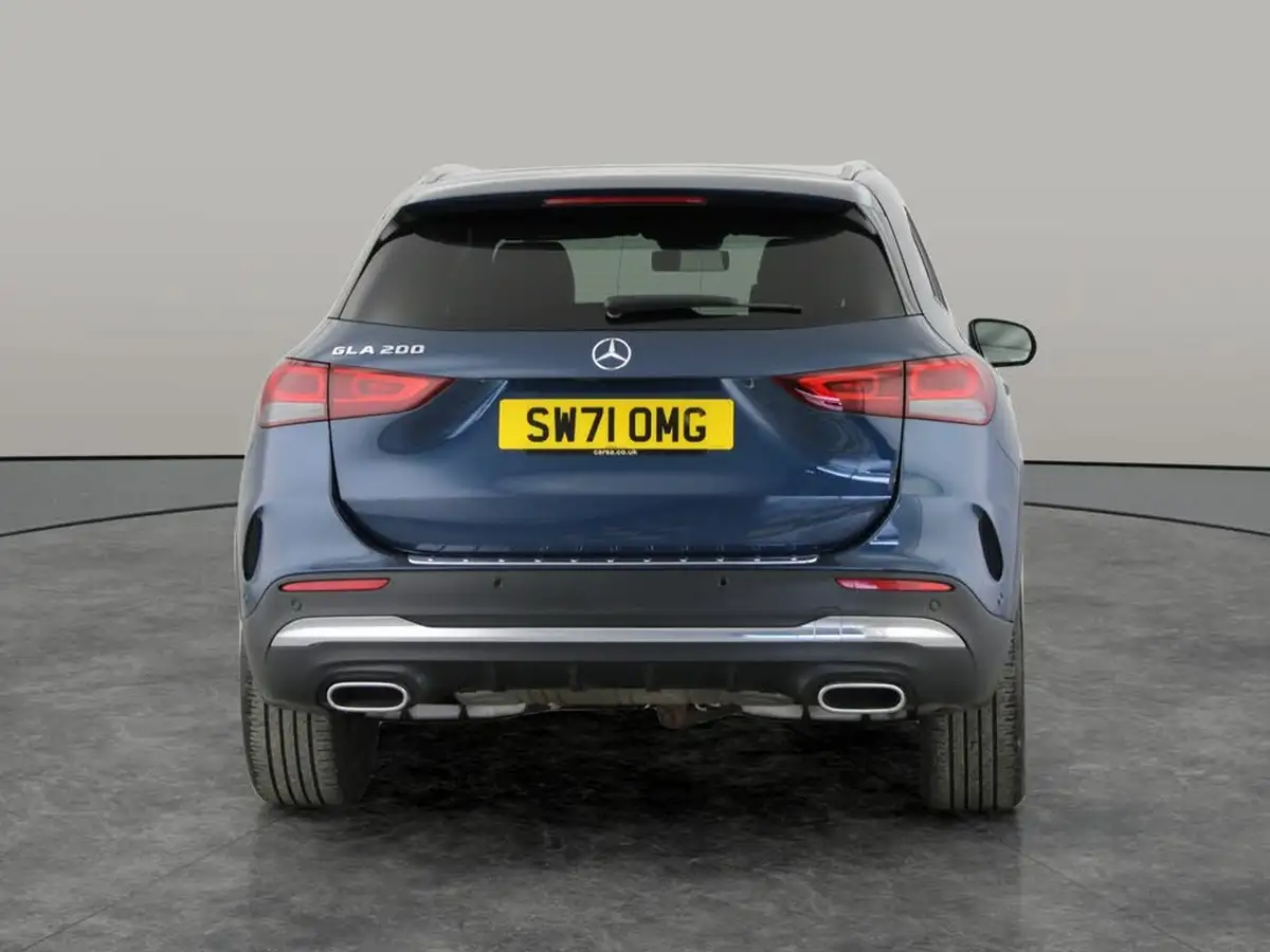2021-mercedes-benz-gla-class-13-gla-200-amg-line-executive-big-5