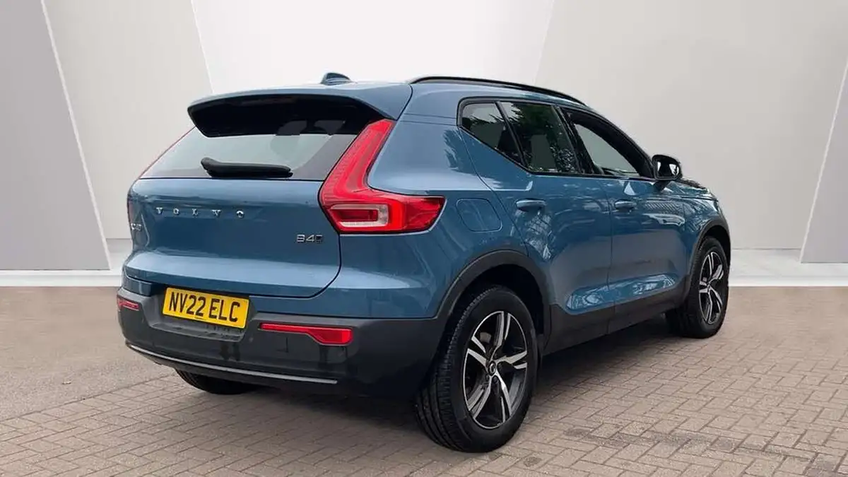2022-volvo-xc40-20-b4-plus-awd-big-1