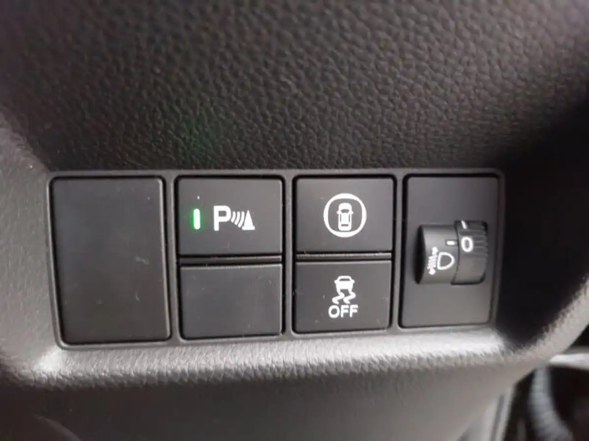 2021-honda-jazz-15-i-mmd-ex-107ps-big-11
