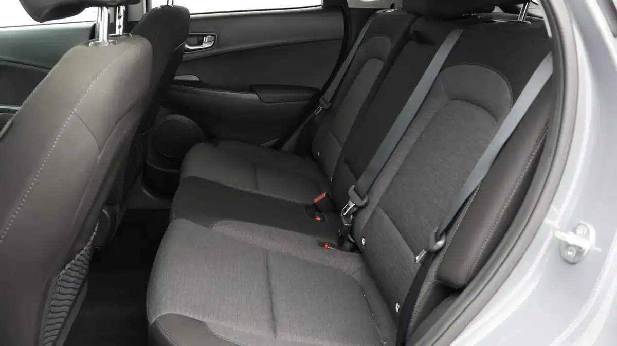2022-hyundai-kona-e-premium-204ps-64kwh-7kw-obc-big-15