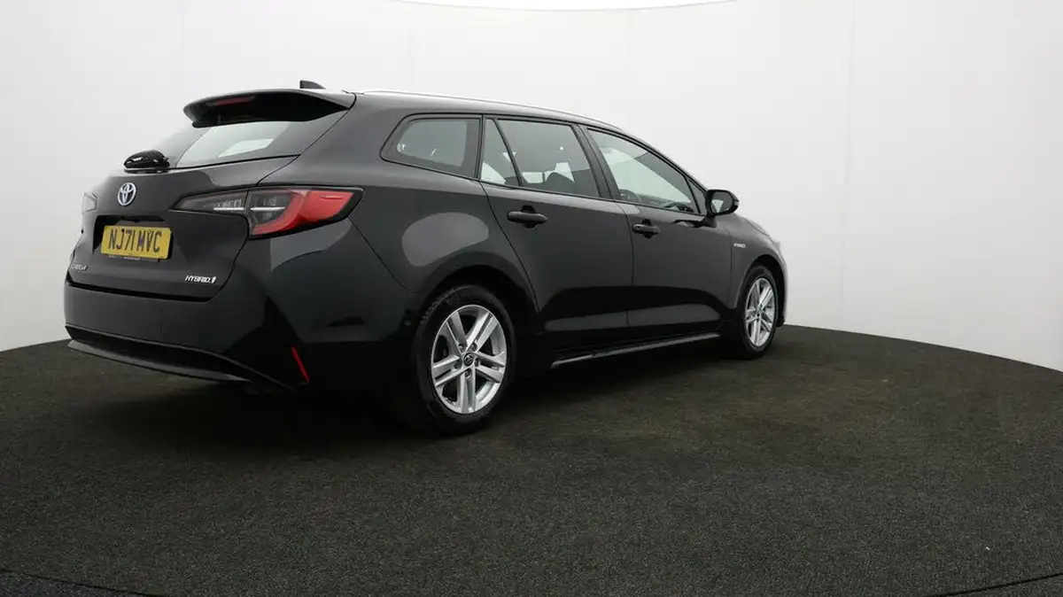 2021-toyota-corolla-18-vvt-i-icon-tech-spare-wheel-touring-sports-5d-big-77