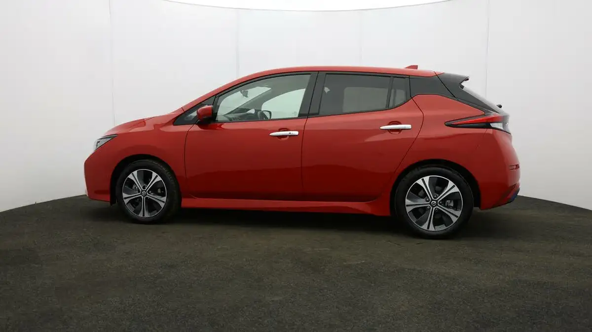 2021-nissan-leaf-e-tekna-big-58