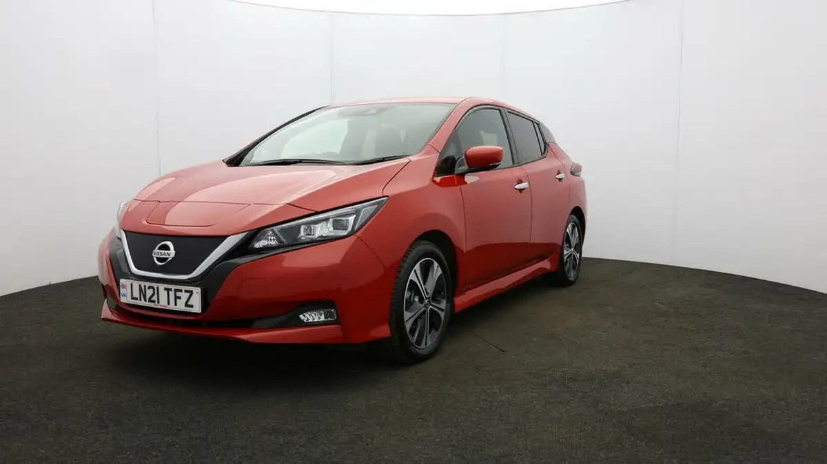 2021-nissan-leaf-e-tekna-big-30